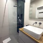 URBAN APARTMENTS Premium Global - 3 11- Free Parking - Self Check-in Apartment *