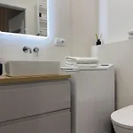 Urban Premium Global - 3 11- Free Parking - Self Check-in アパート