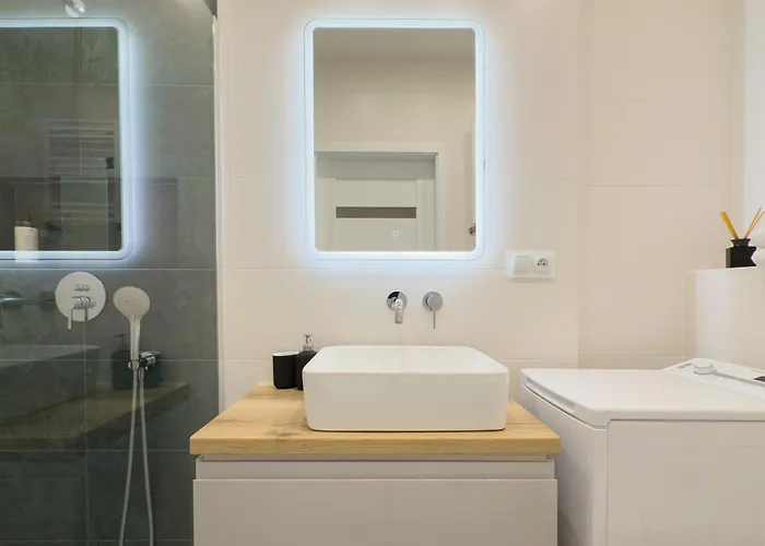 Urban Premium Global - 3 11- Free Parking - Self Check-in Katowice